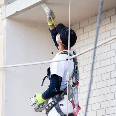 Construction Safety: 6 Essentials When Hiring a Contractor